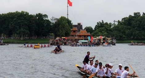 Hấp dẫn giải đua ghe mừng Tết Độc lập trên sông Hương