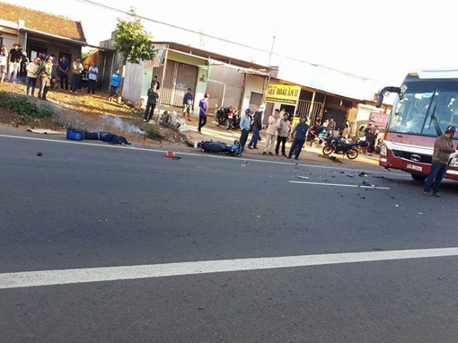 "Phượt thủ" mất lái đâm vào xe khách tử vong ở Lâm Đồng