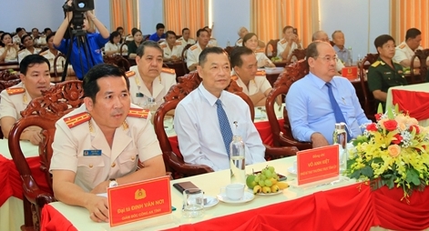 Công an An Giang gặp mặt kỷ niệm Ngày truyền thống CAND Việt Nam 