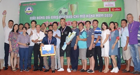 Giải Bóng đá Báo chí mở rộng kỷ niệm 6 năm thành lập CLB Liên quân Báo chí tại Cần Thơ