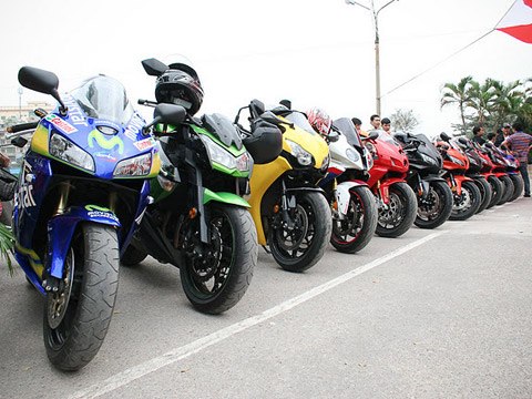 20 xe moto đẹp nhất phân khối lớn cá tính thể thao giá từ 100tr   websosanhvn