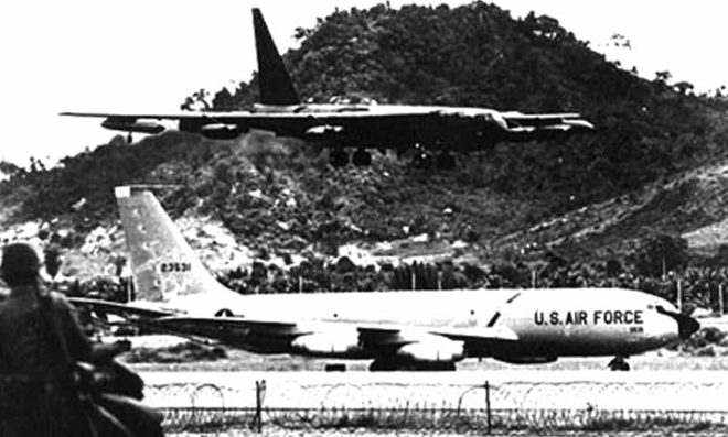 Những trận đánh xuất quỷ nhập thần ngay tại căn cứ b52 của không quân mỹ