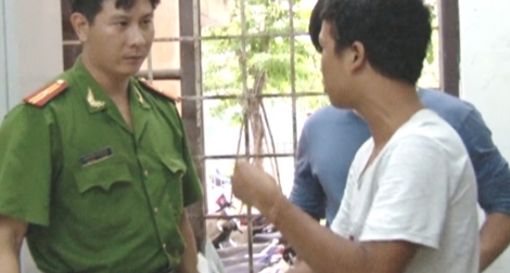 Làm rõ nhóm bán hàng rong chuyên trộm tài sản du khách