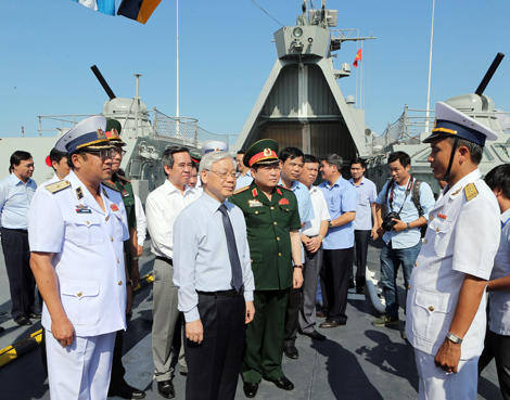 Tổng Bí thư Nguyễn Phú Trọng thăm, làm việc tại Vùng 4 Hải quân