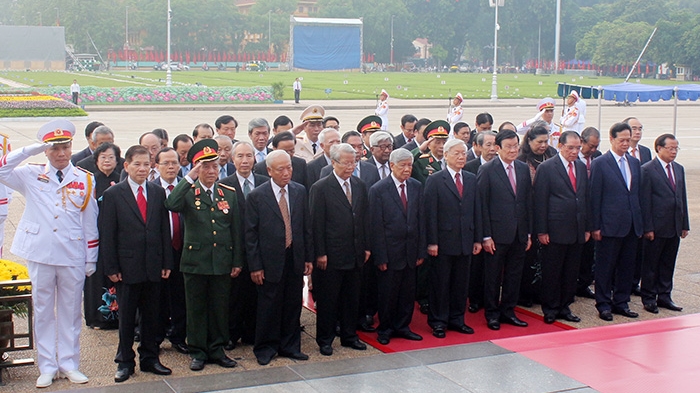 Lãnh đạo Đảng, Nhà nước viếng Lăng Chủ tịch Hồ Chí Minh và tưởng niệm các Anh hùng liệt sỹ