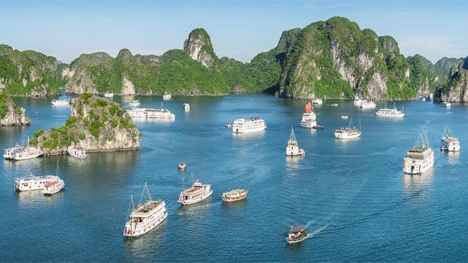 Quyết không để làm 'bẩn' hình ảnh du lịch Hạ Long