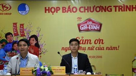 Trao hơn 1.600 vé xe cho nữ thanh niên công nhân về quê ăn Tết