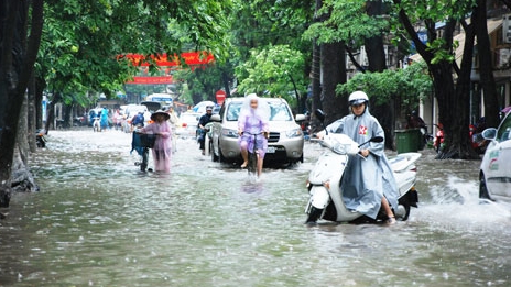 Dự án thoát nước ì ạch, Hà Nội thấp thỏm trước mùa mưa