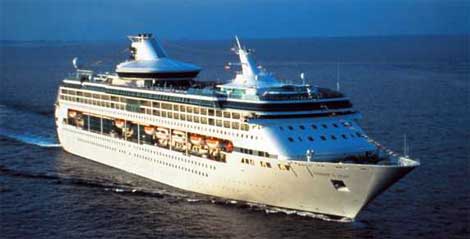 Tàu biển du lịch cao cấp Legend of the Seas cập Tân Cảng Cái Mép