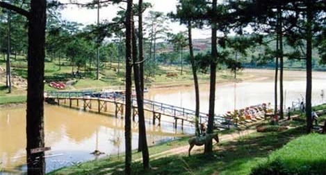 Đình chỉ bến du thuyền ở hồ Than Thở, Đà Lạt