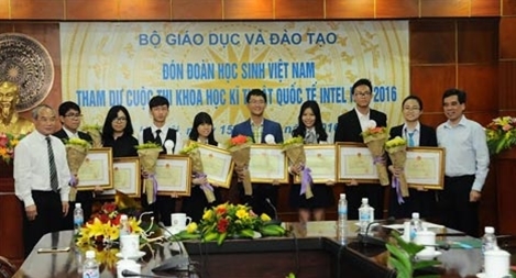 4 học sinh Việt Nam đoạt giải Hội thi khoa học kĩ thuật quốc tế