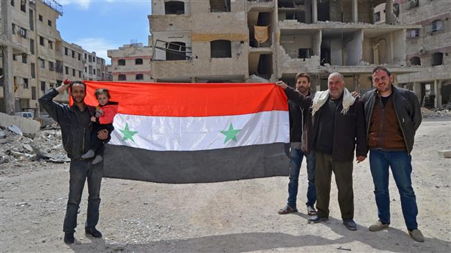 Hãy xem hình ảnh Quốc kỳ Syria để hiểu thêm về nền văn hóa và lịch sử phong phú của quốc gia này. Từ những dòng này ta nhận thấy sự mạnh mẽ và tinh thần bất khuất của những người dân Syria, cùng những bài học về lòng yêu nước và tinh thần đoàn kết.