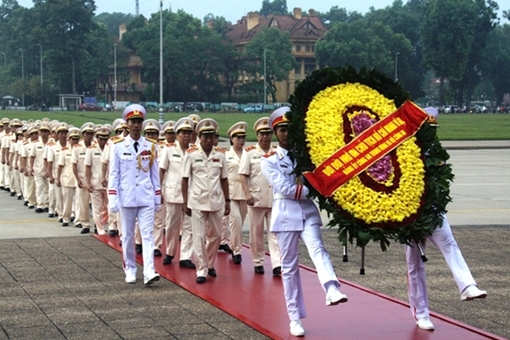 Đảng ủy Công an Trung ương, Bộ Công an dâng hương tưởng niệm các Anh hùng liệt sỹ