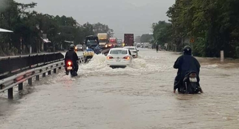 Mưa lớn, nhiều vùng thấp trũng ở Thừa Thiên – Huế ngập lụt cục bộ 