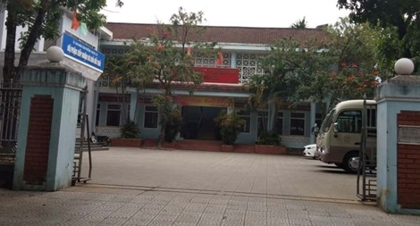 Phó Chủ tịch phường bị kỷ luật vì dùng cán chổi đánh phụ nữ 