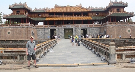 Di tích cổng Ngọ Môn - Huế 'đổi sắc' nhờ làm sạch ô nhiễm sinh học