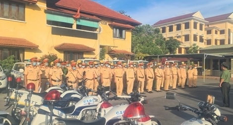 CSGT Thừa Thiên Huế ra quân cao điểm xử lý vi phạm giao thông đường bộ