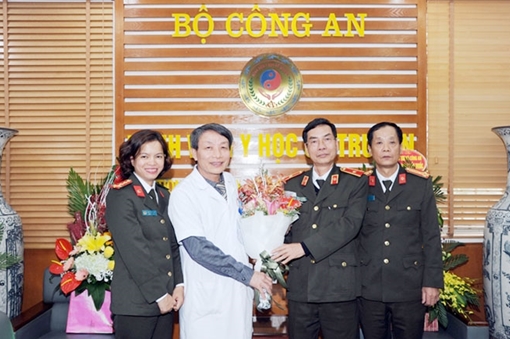 Lực lượng Công an có thêm 17 “Thầy thuốc ưu tú”