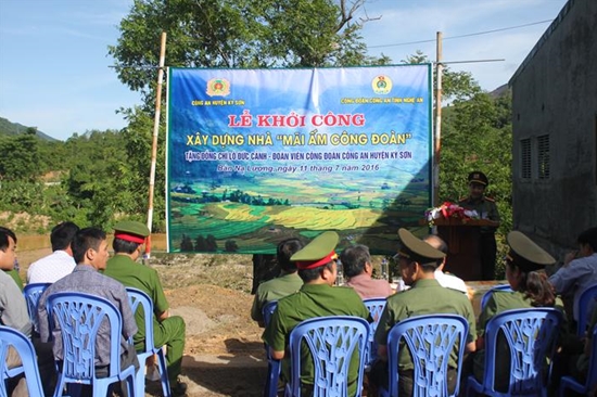 Khởi công xây dựng nhà “Mái ấm Công đoàn” tặng cán bộ, chiến sĩ