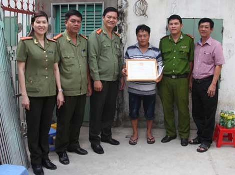 Đề nghị khen thưởng người dân bắt trộm