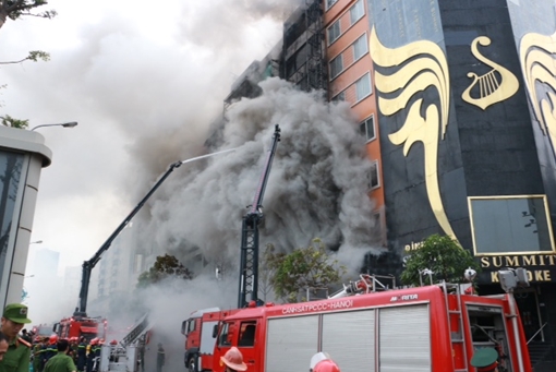 Cách chức, kỷ luật một số cán bộ trong vụ cháy karaoke khiến 13 người tử vong