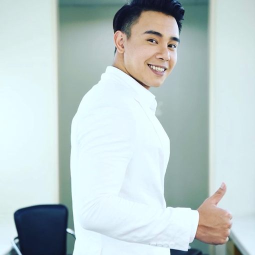 Vết chém trên tay Đông Hùng và câu chuyện tình nghệ sỹ của showbiz Việt