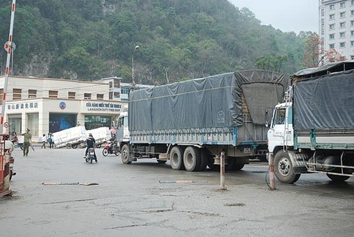 Rà soát tạm nhập, tái xuất qua cửa khẩu phụ, lối mở