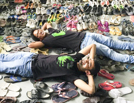 Dự án tái chế giày dép cho trẻ em nghèo ở ấn độ