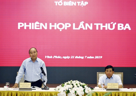 Thủ tướng chủ trì họp Tổ Biên tập Tiểu ban Kinh tế - Xã hội Đại hội XIII của Đảng