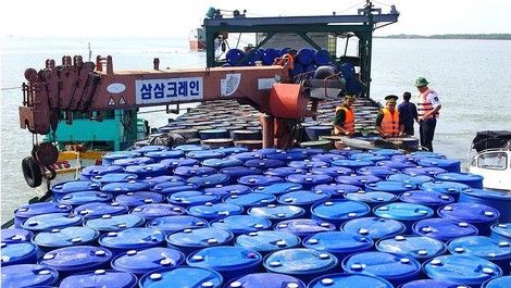 Gian nan cuộc chiến chống buôn lậu xăng dầu trên biển phía Nam