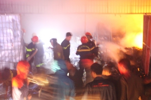 Thiệt hại hơn 3 tỷ đồng từ vụ cháy cửa hàng bán đồ Tết