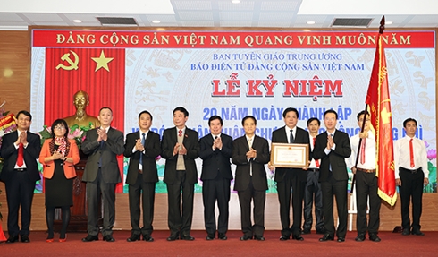 Báo điện tử Đảng Cộng sản Việt Nam đón nhận Huân chương Lao động hạng Nhì