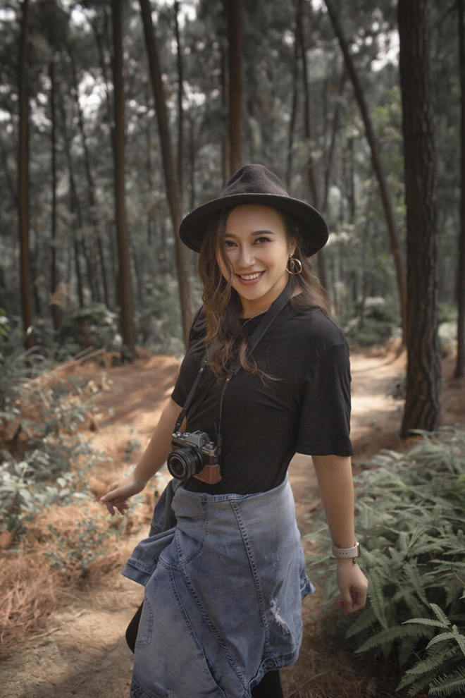 Hình ảnh Khánh Linh trong Album mới, mộc mạc, giản dị.