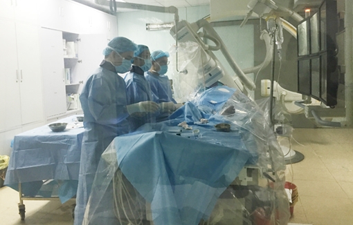 Cứu sống bệnh nhân sốc mất máu cấp do đứt động mạch và tĩnh mạch