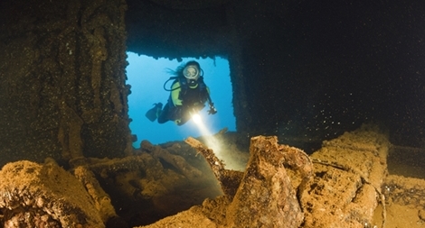 Kho báu dưới đáy biển và những tranh chấp không hồi kết