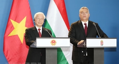 Tuyên bố chung Việt Nam-Hungary về lập quan hệ đối tác toàn diện