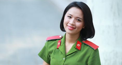 Nữ thủ khoa đầu tiên của ĐH PCCC được phong quân hàm Trung úy
