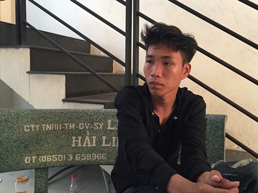 Bênh cha ruột, đâm chết bạn đánh bạc