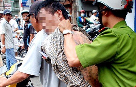 Truy bắt đối tượng đấm Công an phường