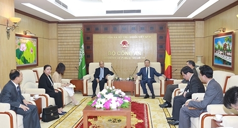 Bộ Công an Việt Nam tăng cường hợp tác với Angola và Saudi Arabia 