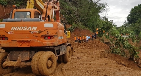 Sạt núi vùi lấp 22 cán bộ chiến sĩ Sư đoàn 337