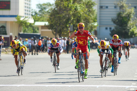 Khai mạc giải xe đạp toàn quốc Cúp truyền hình Bến Tre 