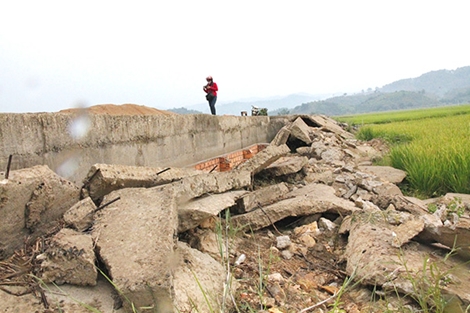 Công trình thủy lợi hơn 300 tỷ mới sử dụng đã xuống cấp
