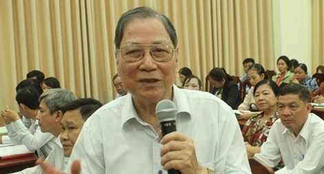 Chú trọng giảm tải chương trình giáo dục