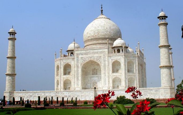 Huyền bí ngôi đền tình yêu Taj Mahal trên đất Ấn
