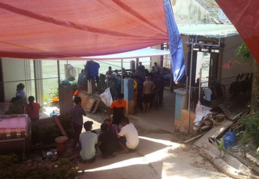 Anh em họ đâm nhau, 1 người tử vong