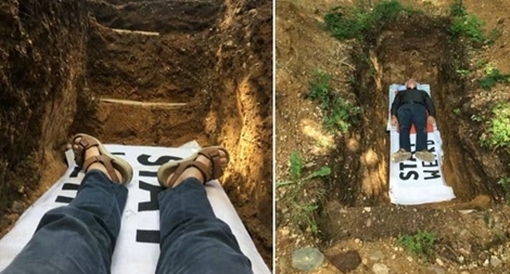 Kỳ quái hoạt động “tĩnh tâm dưới huyệt mộ” của một trường đại học