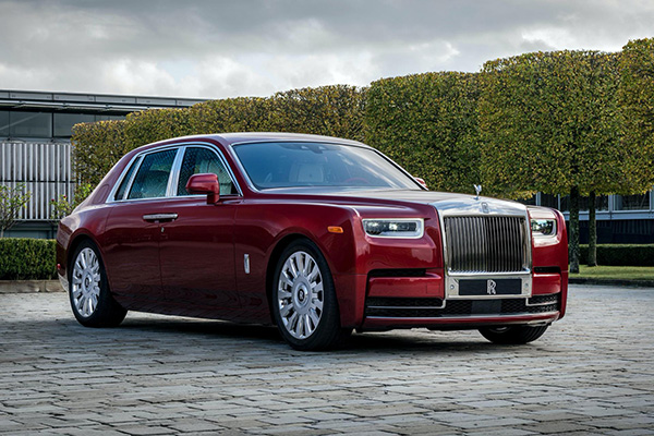 Đấu giá chiếc RollsRoyce phiên bản Bespoke Red Phantom đặc biệt  Báo Công  an Nhân dân điện tử