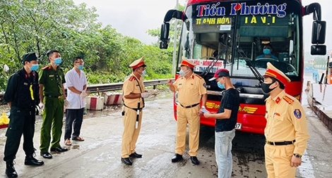 Công an Thanh Hoá kiểm soát chặt người và phương tiện vào địa bàn tỉnh