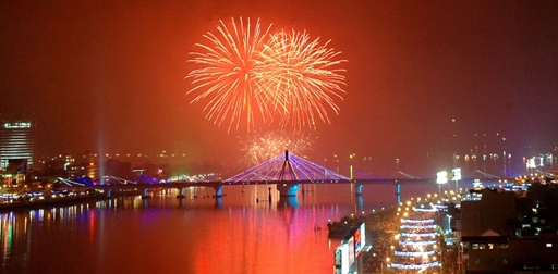 Đà Nẵng bắn pháo hoa chào đón năm mới 2019